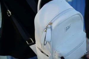 sac à dos - voyage en ferry - traversée en ferry - voyager avec des enfants - cityvol voyages